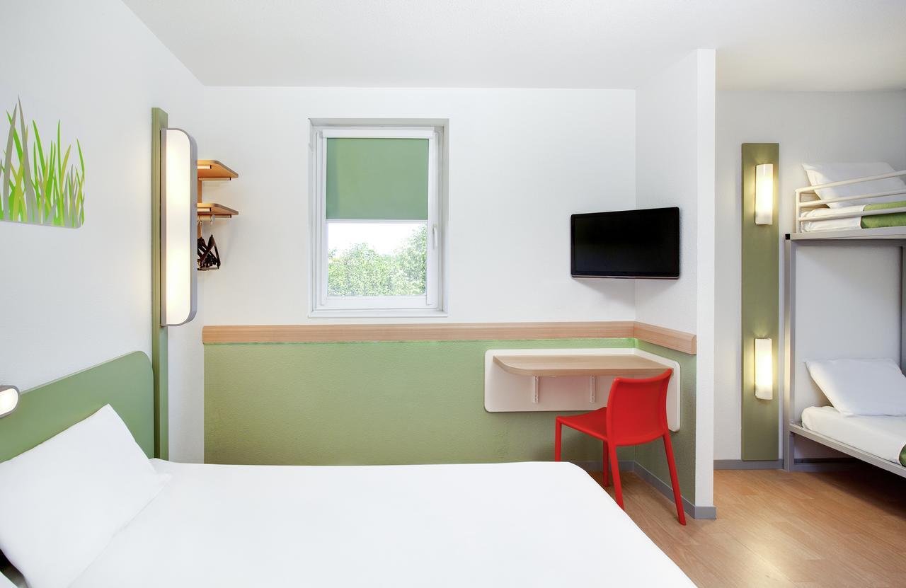 Ibis Budget Clermont Ferrand Centre Montferrand Esterno foto